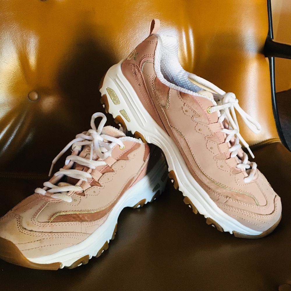 Skechers Tennis Shoes